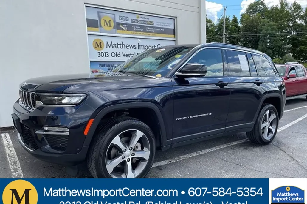 2024 Jeep Grand Cherokee Limited photo 1