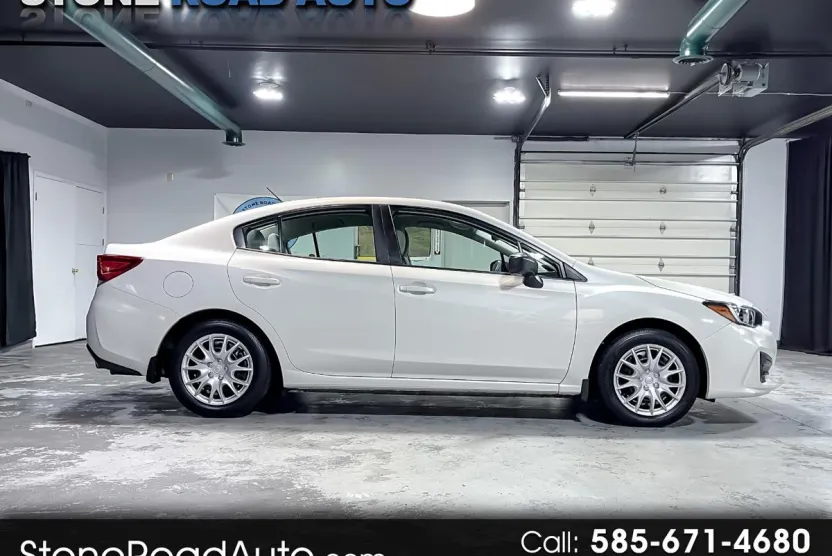 2019 Subaru Impreza 2.0i photo 1