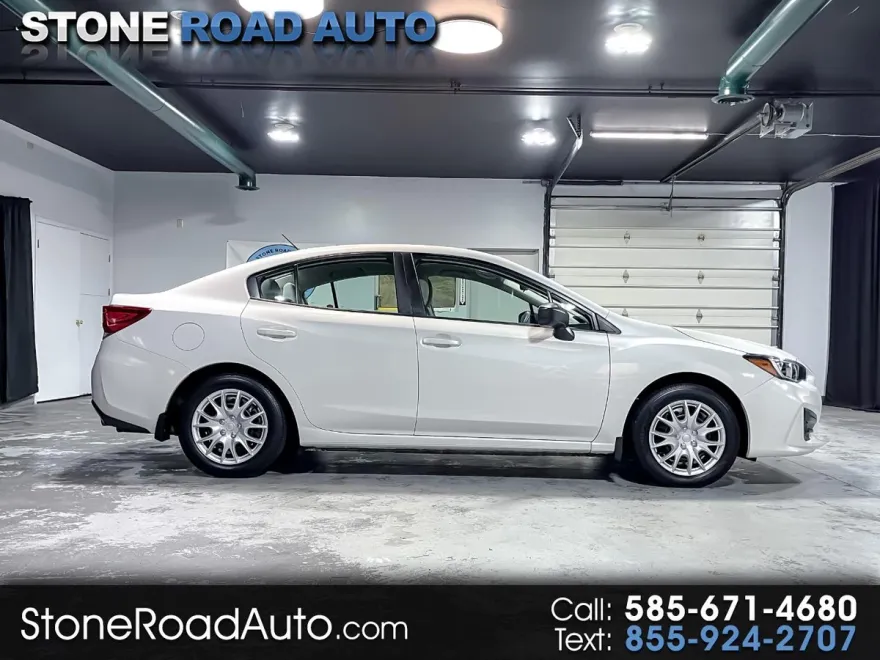 2019 Subaru Impreza 2.0i photo 1