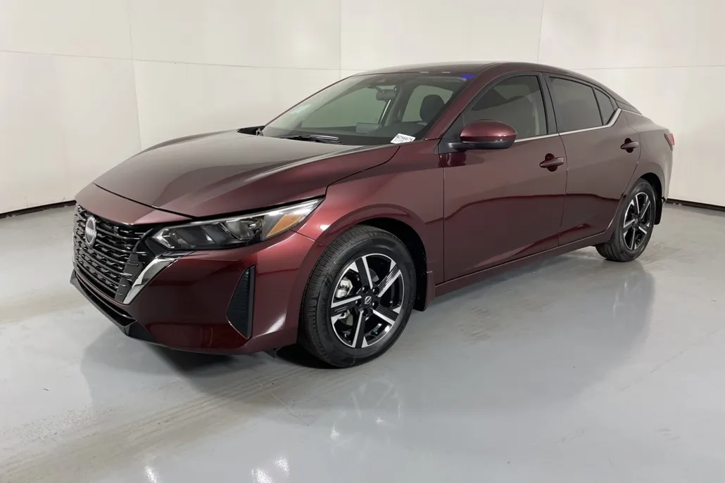 2025 Nissan Sentra SV photo 1