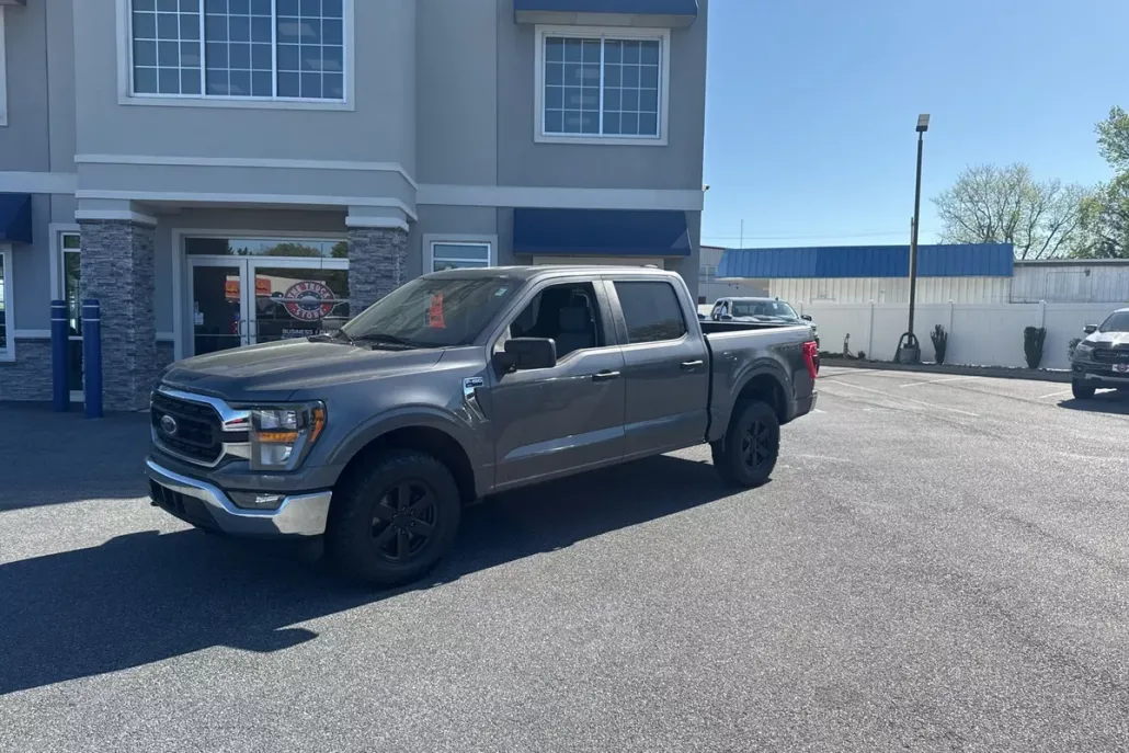 2023 Ford F-150 XL photo 1
