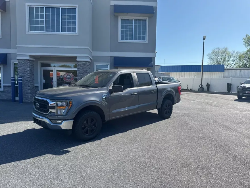 2023 Ford F-150 XL photo 1
