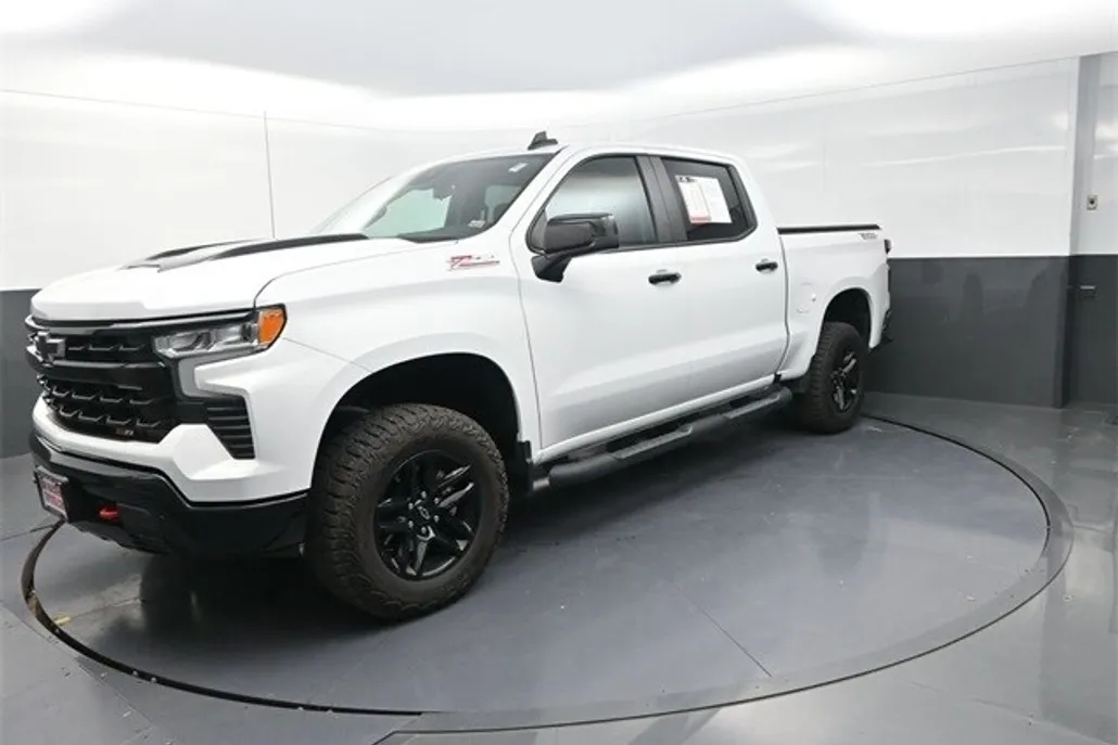 2024 Chevrolet Silverado 1500 LT Trail Boss photo 1