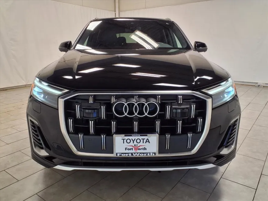 2025 Audi Q7 55 Premium Plus photo 1