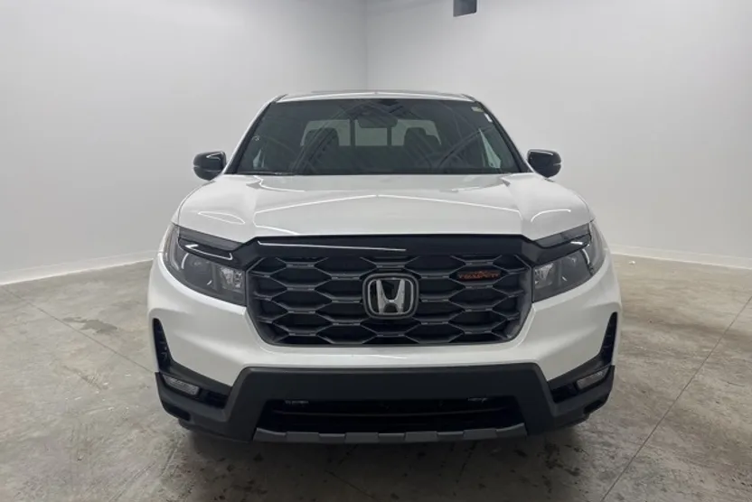 2025 Honda Ridgeline TrailSport photo 1