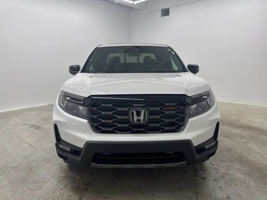 2025 Honda Ridgeline TrailSport photo 1