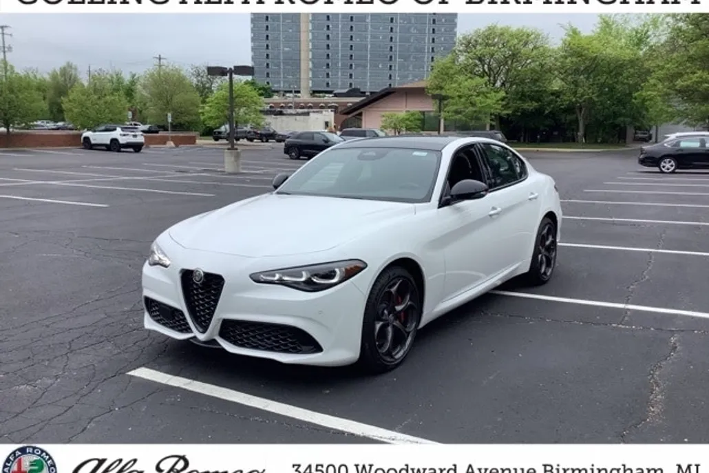 2025 Alfa Romeo Giulia SPRINT photo 1