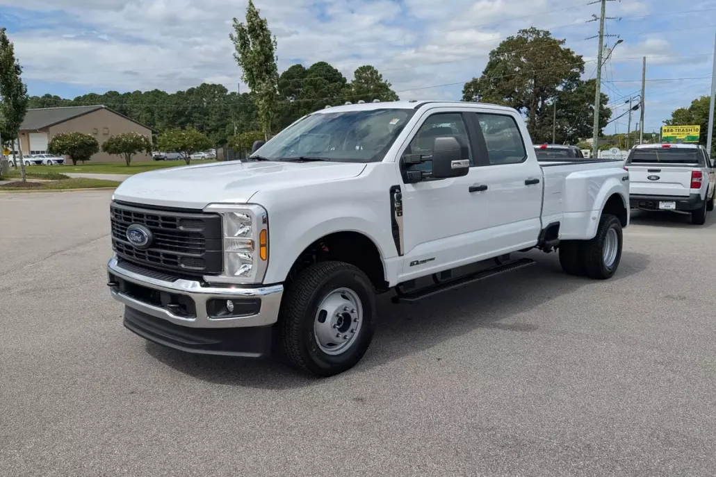 2025 Ford F-350 XL photo 1