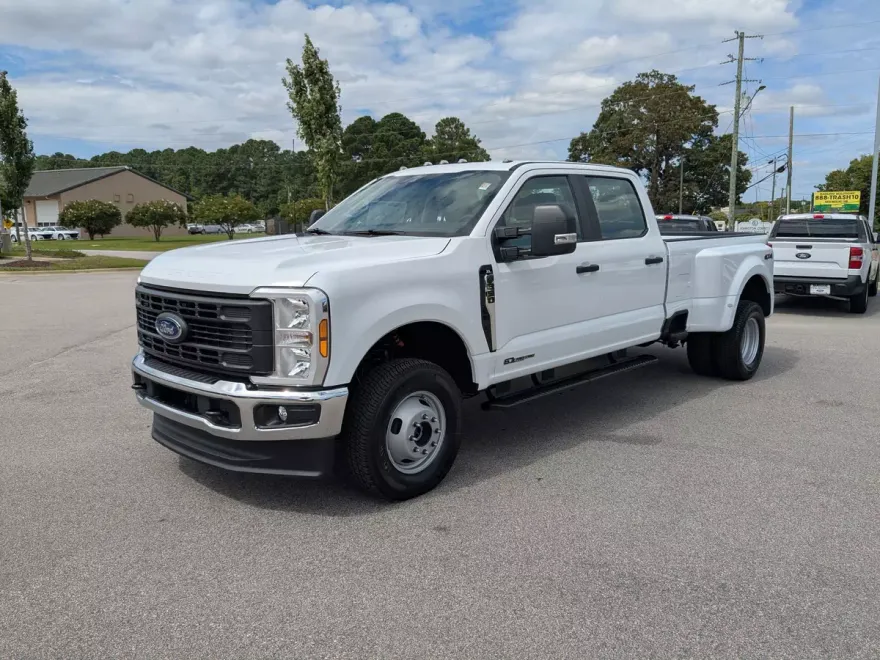 2025 Ford F-350 XL photo 1