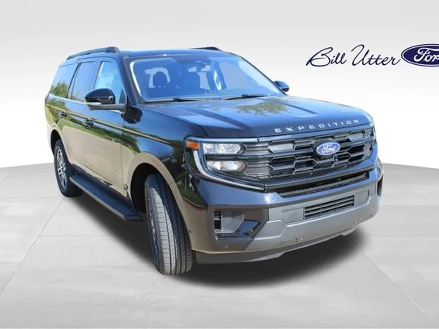 2025 Ford Expedition photo 1