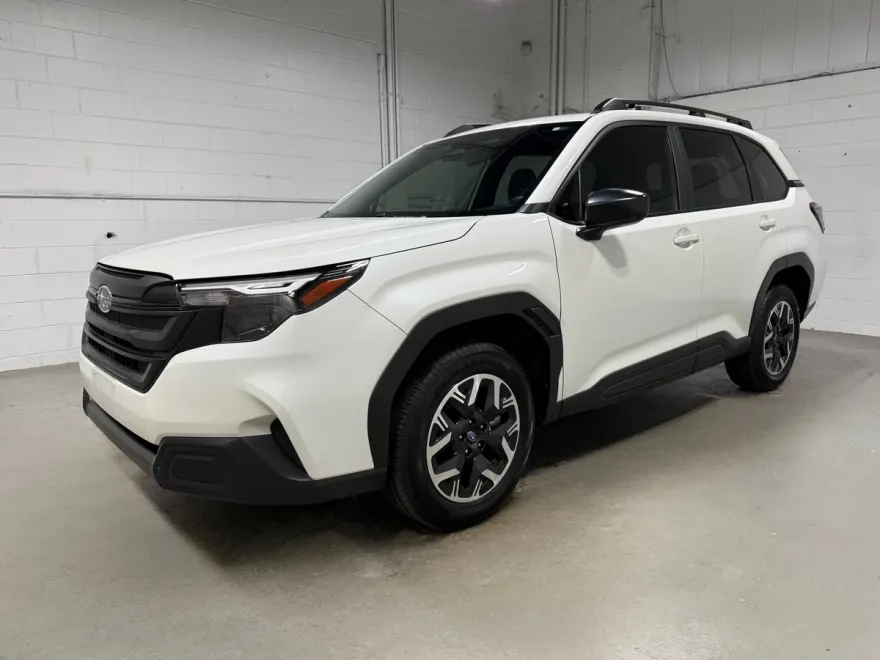 2025 Subaru Forester photo 1