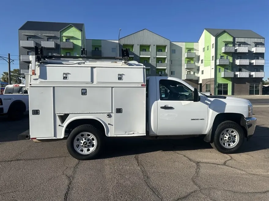 2014 Chevrolet Silverado 3500HD Work Truck photo 1