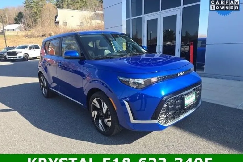 2023 Kia Soul GT-Line photo 1