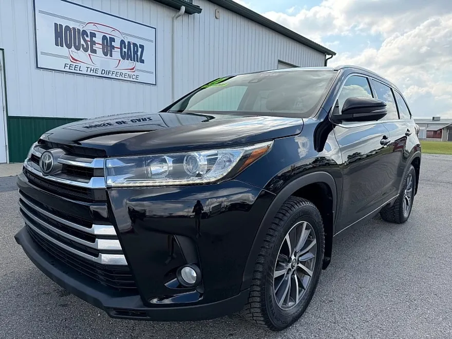 2017 Toyota Highlander XLE photo 1