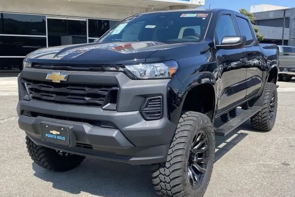 2026 Chevrolet Colorado Work Truck photo 1