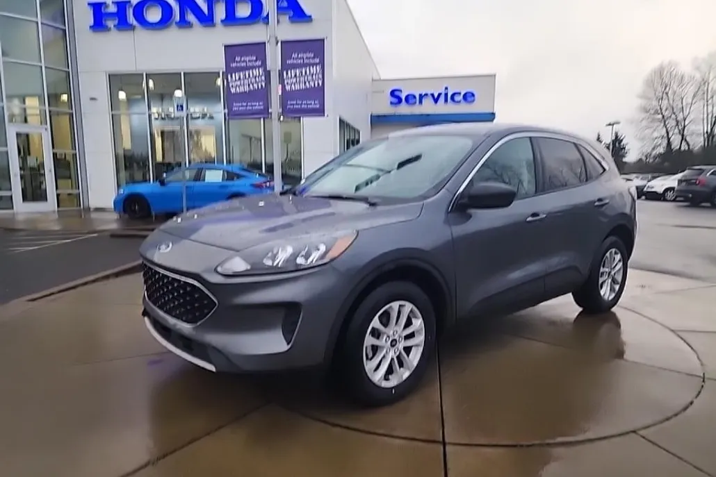2022 Ford Escape SE photo 1