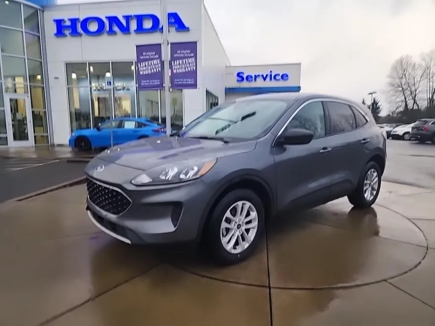 2022 Ford Escape SE photo 1