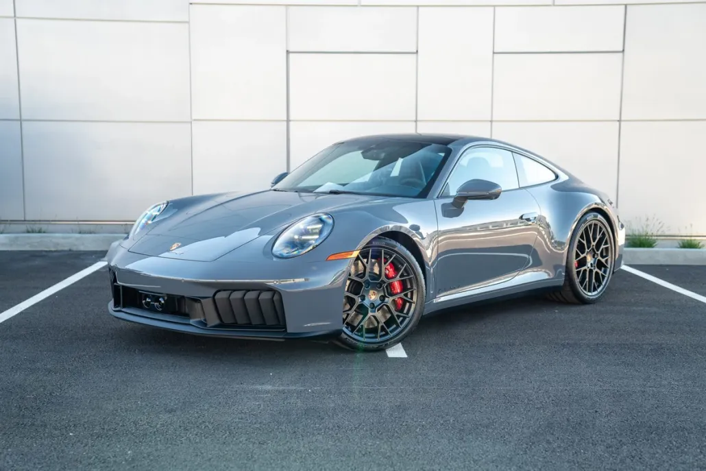 2026 Porsche 911 GTS photo 1