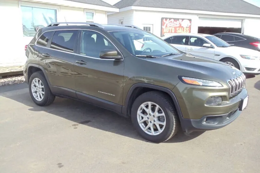 2015 Jeep Cherokee Latitude photo 1
