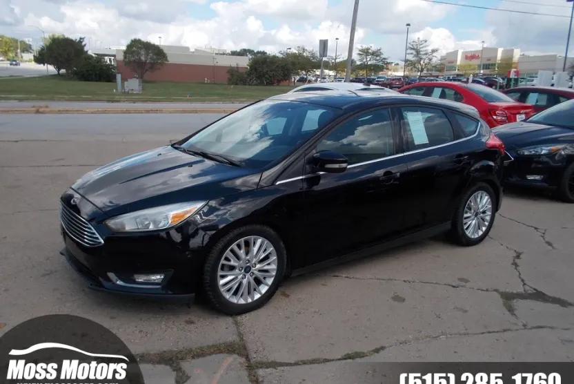 2017 Ford Focus Titanium photo 1