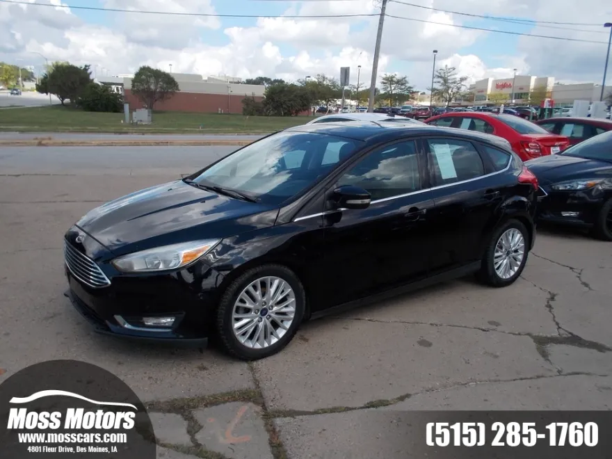 2017 Ford Focus Titanium photo 1