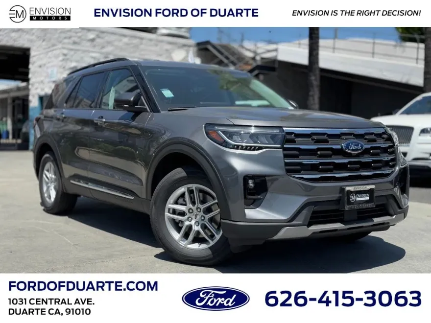 2025 Ford Explorer photo 1