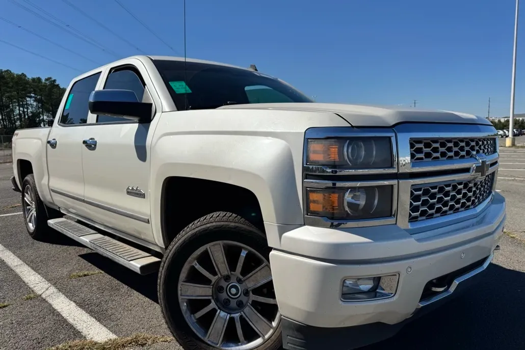 2014 Chevrolet Silverado 1500 High Country photo 1