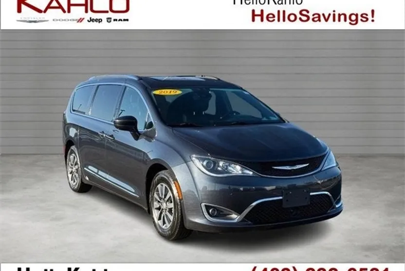 2019 Chrysler Pacifica Touring Plus 35th Anniversary photo 1