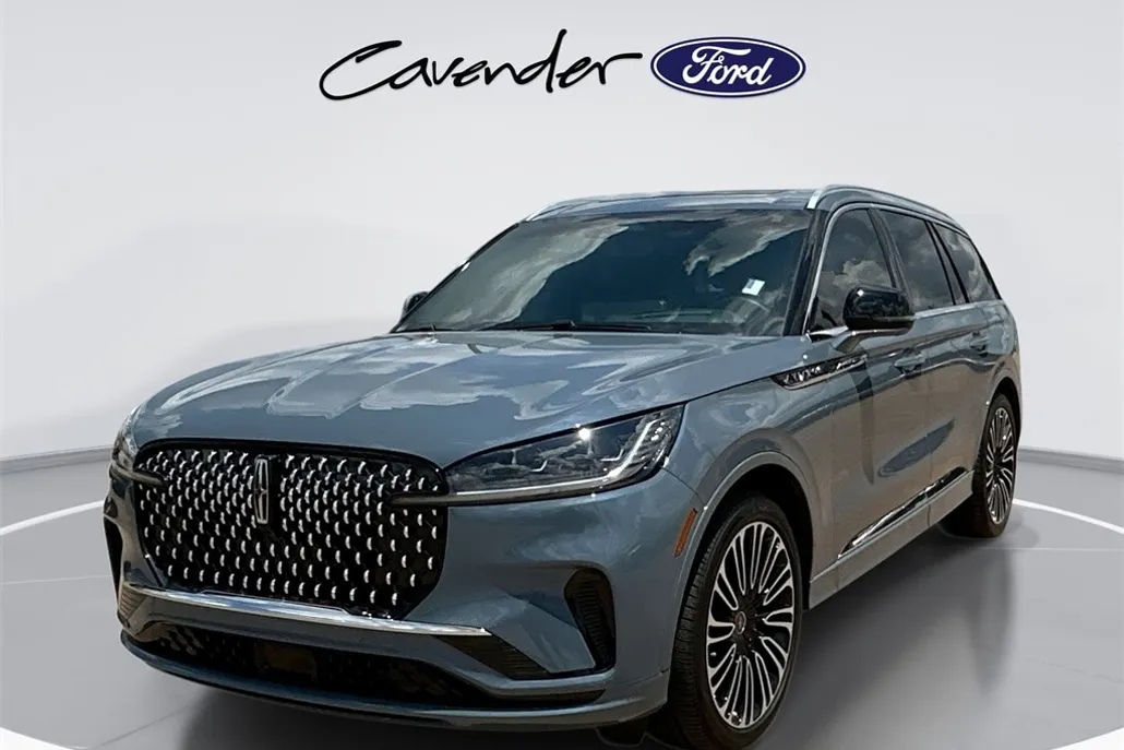 2025 Lincoln Aviator Black Label photo 1