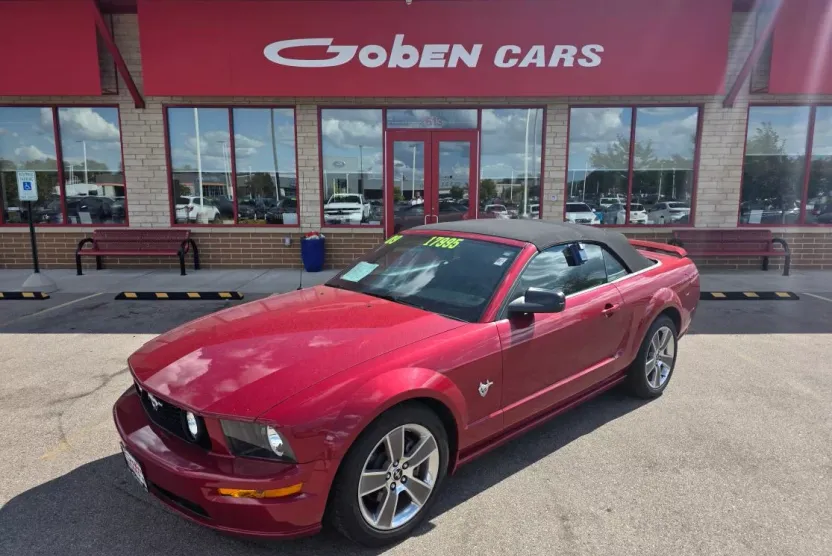 2009 Ford Mustang GT Deluxe Convertible photo 1