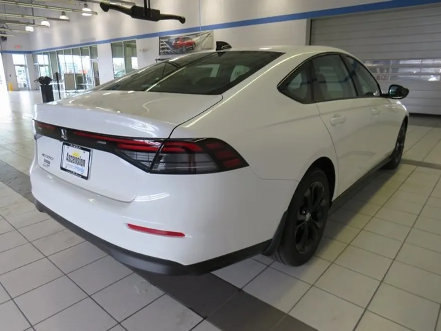 2025 Honda Accord SE photo 1
