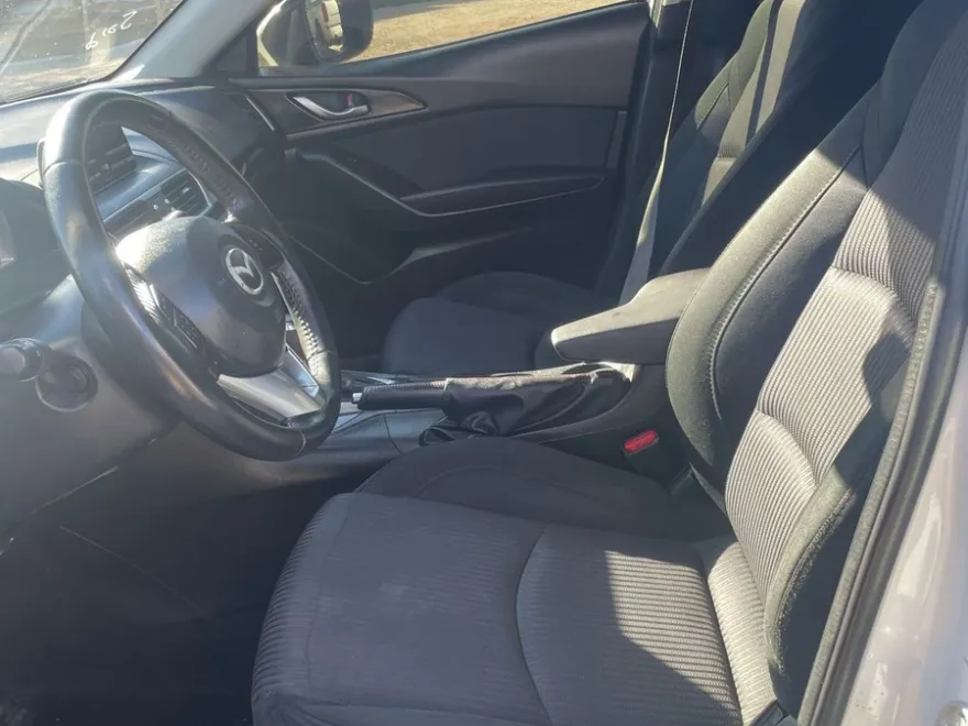 2014 Mazda Mazda3 Touring photo 1