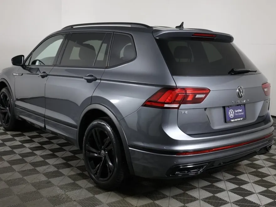 2024 Volkswagen Tiguan SE R-Line Black photo 1