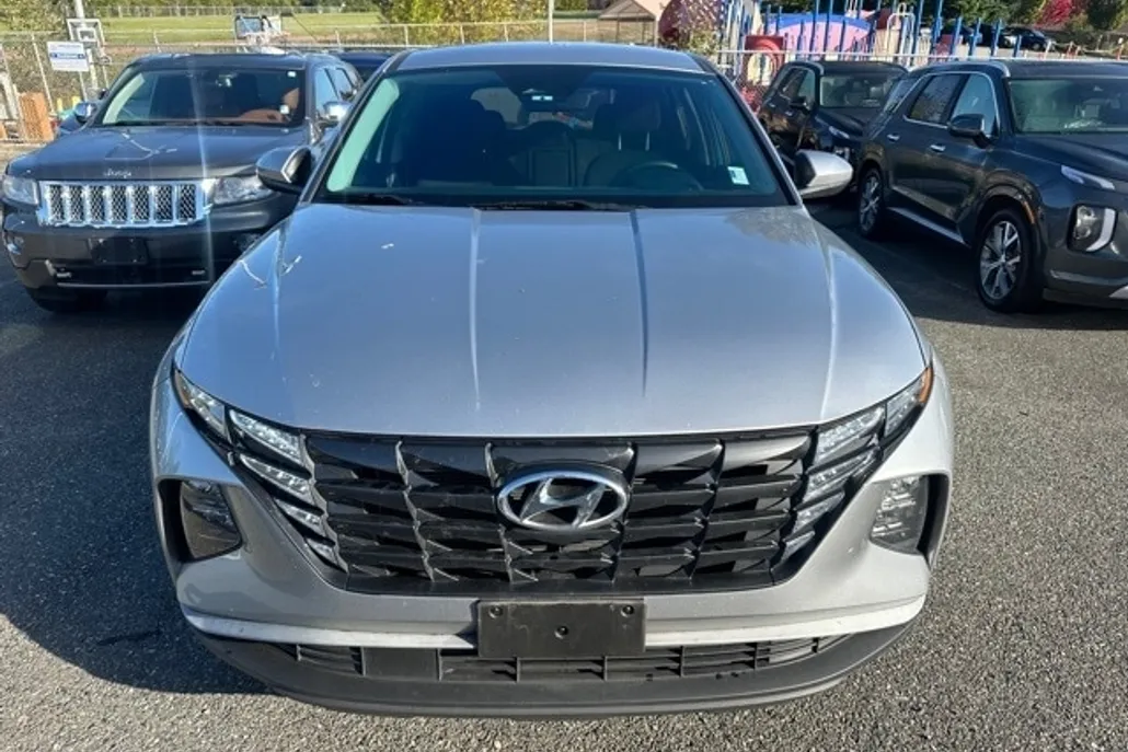 2023 Hyundai Tucson SE photo 1