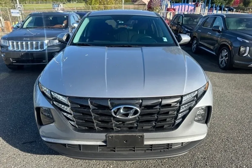 2023 Hyundai Tucson SE photo 1
