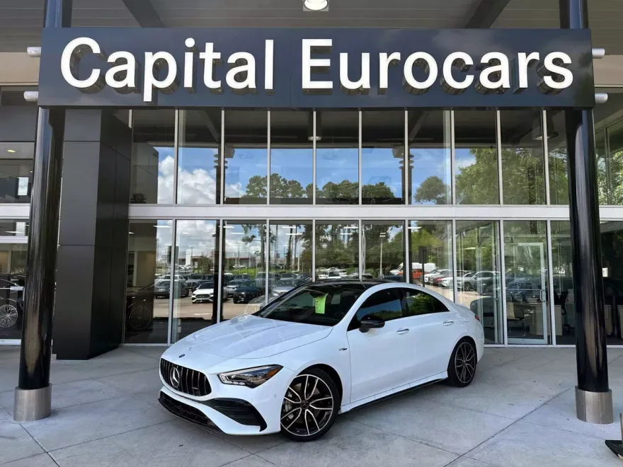 2024 Mercedes Benz CLA 35 4MATIC photo 1