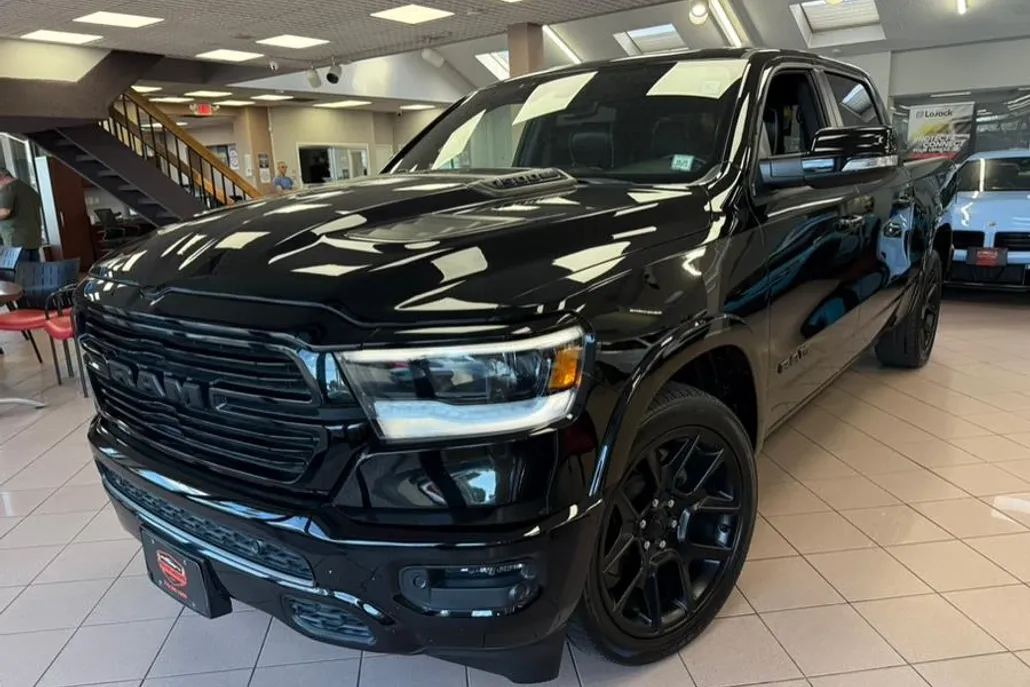 2022 Ram 1500 Laramie photo 1