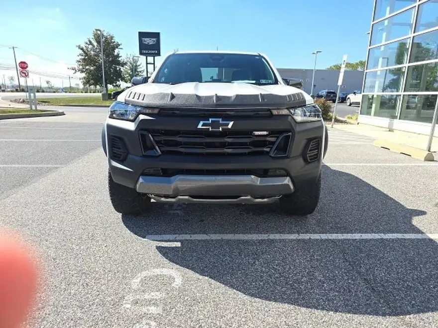 2023 Chevrolet Colorado Trail Boss photo 1