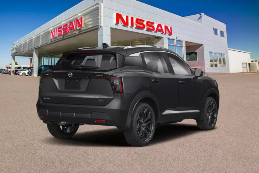 2026 Nissan Kicks SR photo 1