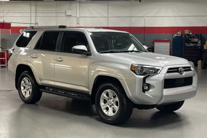 2021 Toyota 4Runner SR5 photo 1
