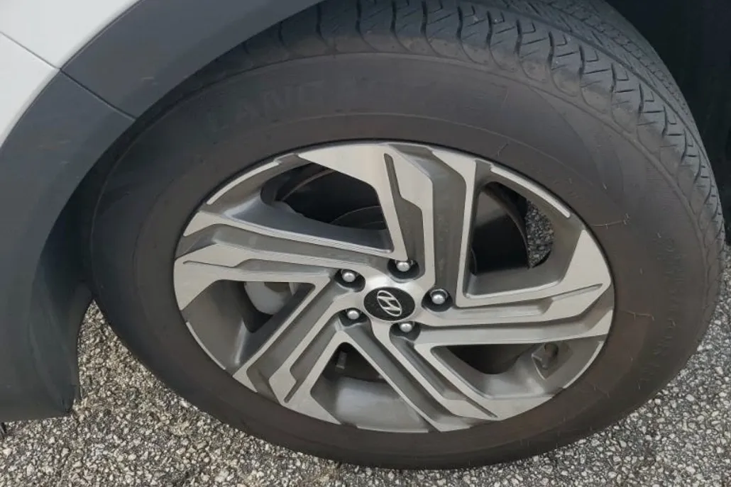 2023 Hyundai Santa Fe SEL photo 1