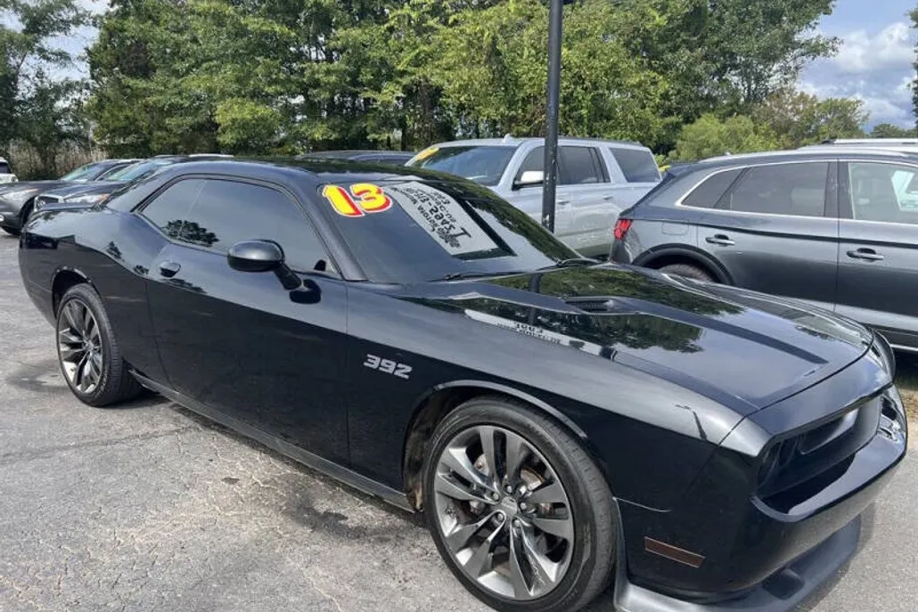 2013 Dodge Challenger SRT8 Core photo 1