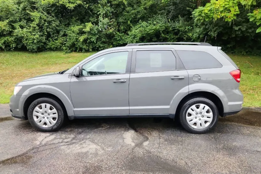 2019 Dodge Journey SE photo 1