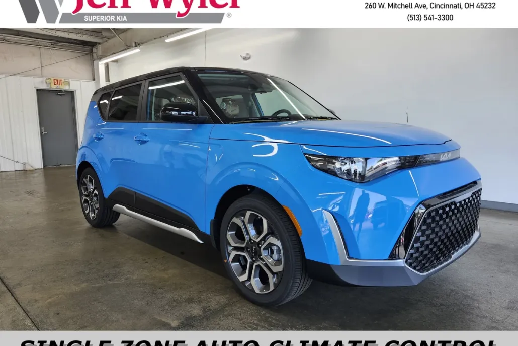2025 Kia Soul EX photo 1