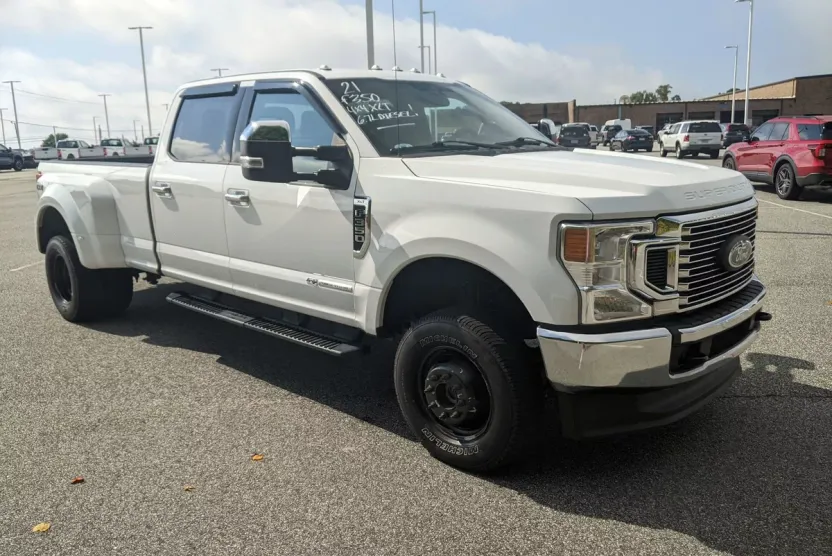 2021 Ford F-350 XLT photo 1