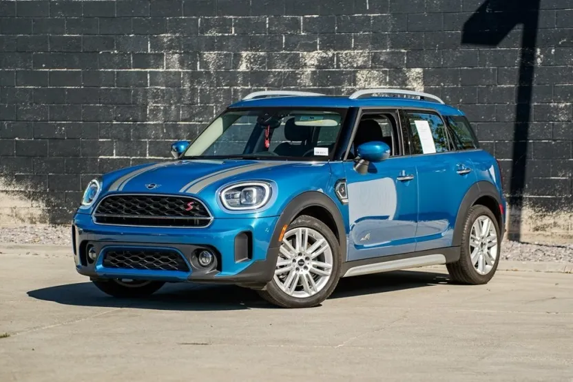 2023 Mini Countryman S ALL4 photo 1