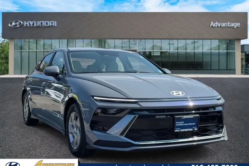 2025 Hyundai Sonata SE photo 1