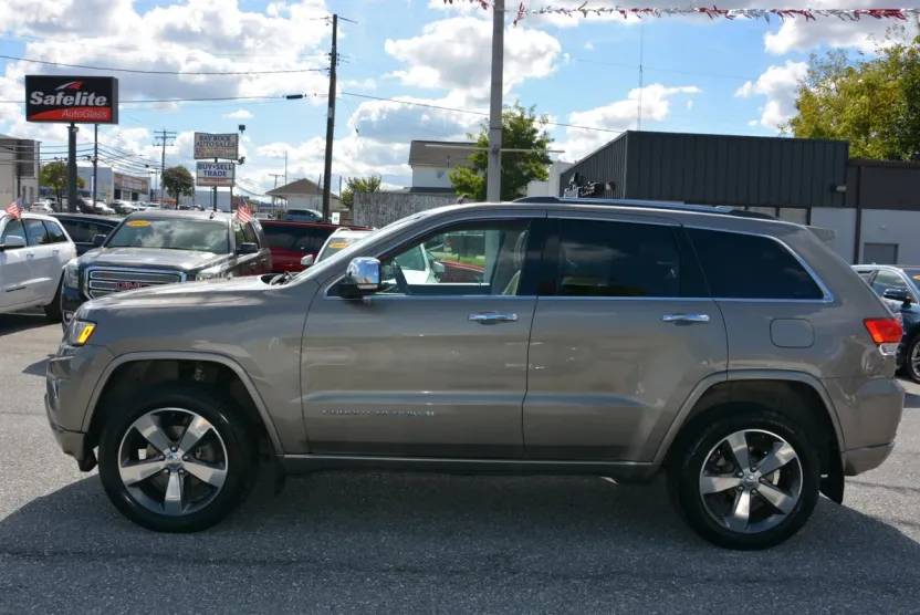 2016 Jeep Grand Cherokee Overland Sport photo 1
