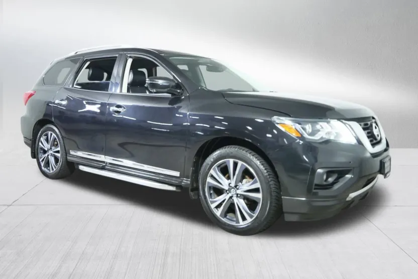 2018 Nissan Pathfinder Platinum photo 1