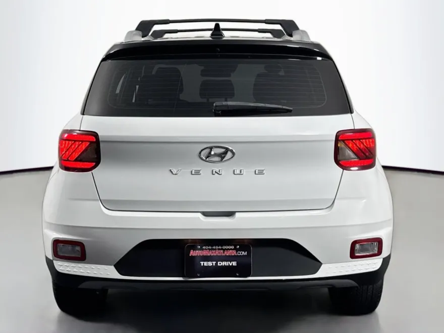 2022 Hyundai Venue SEL Limited photo 1